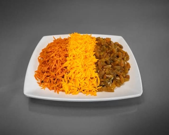 Adas Polo with Raisins & Carrots.